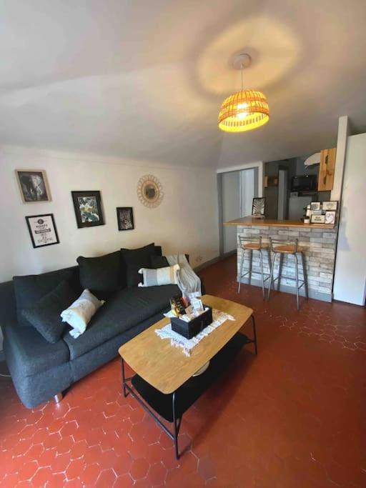 Appartement Typique Nicois En Plein Centre Ville Nizza Esterno foto